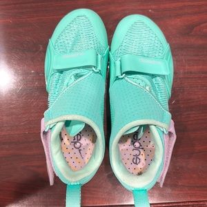 Nike superrep cycling shoes with peloton compatible clips